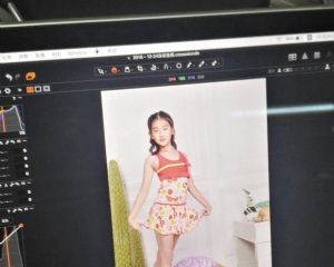 优质童模王紫心受邀加盟儿童泳装服饰平面拍摄 优质童模王紫心受邀加盟儿童泳装服饰平面拍摄